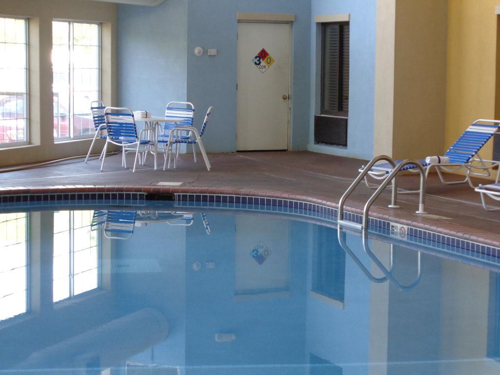 Americinn By Wyndham Johnston Des Moines Urbandale Extérieur photo