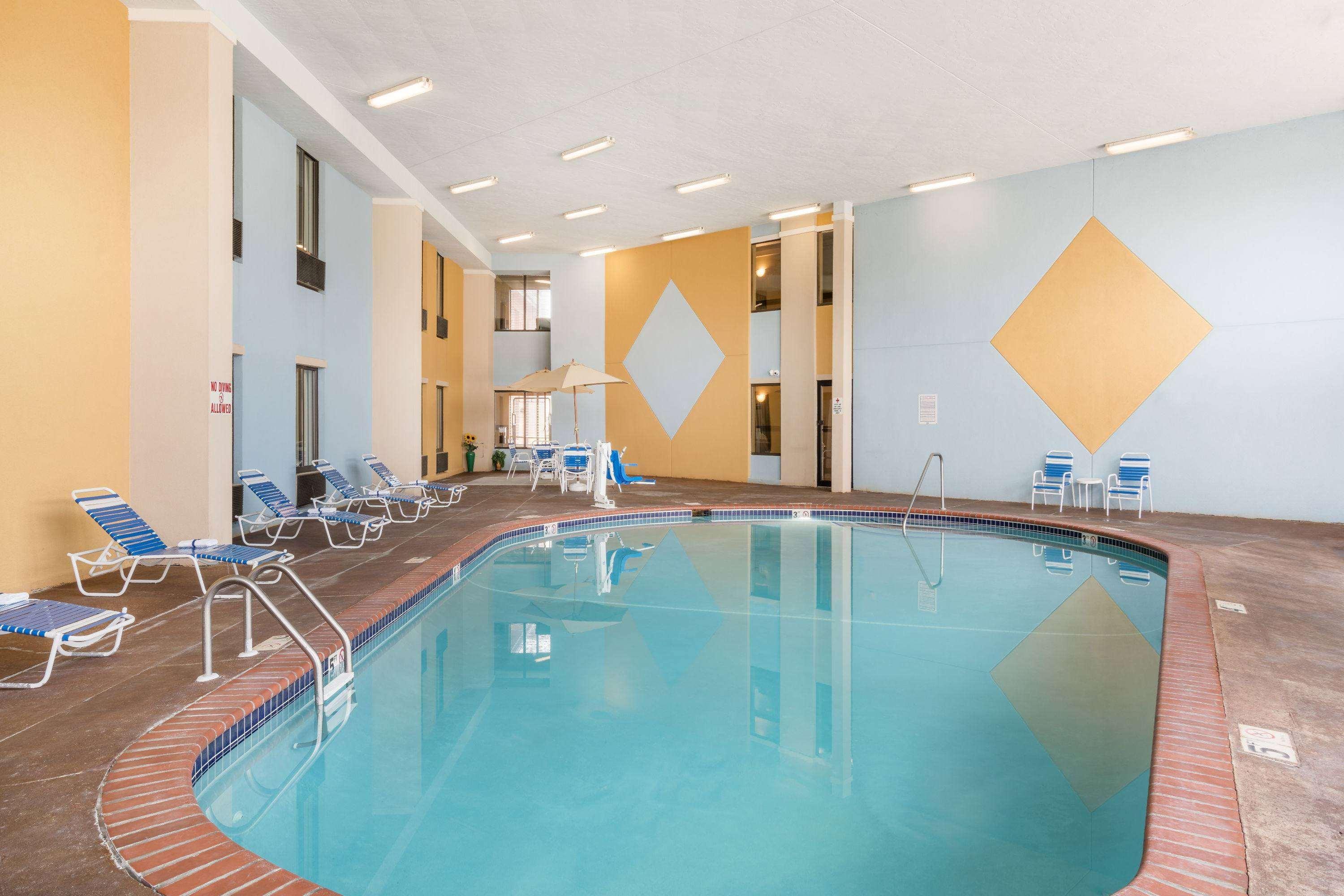 Americinn By Wyndham Johnston Des Moines Urbandale Extérieur photo